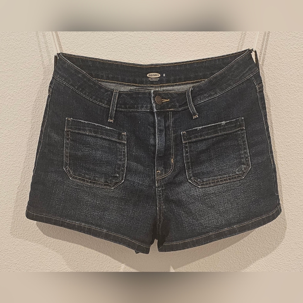 Old Navy patch pocket denim shorts